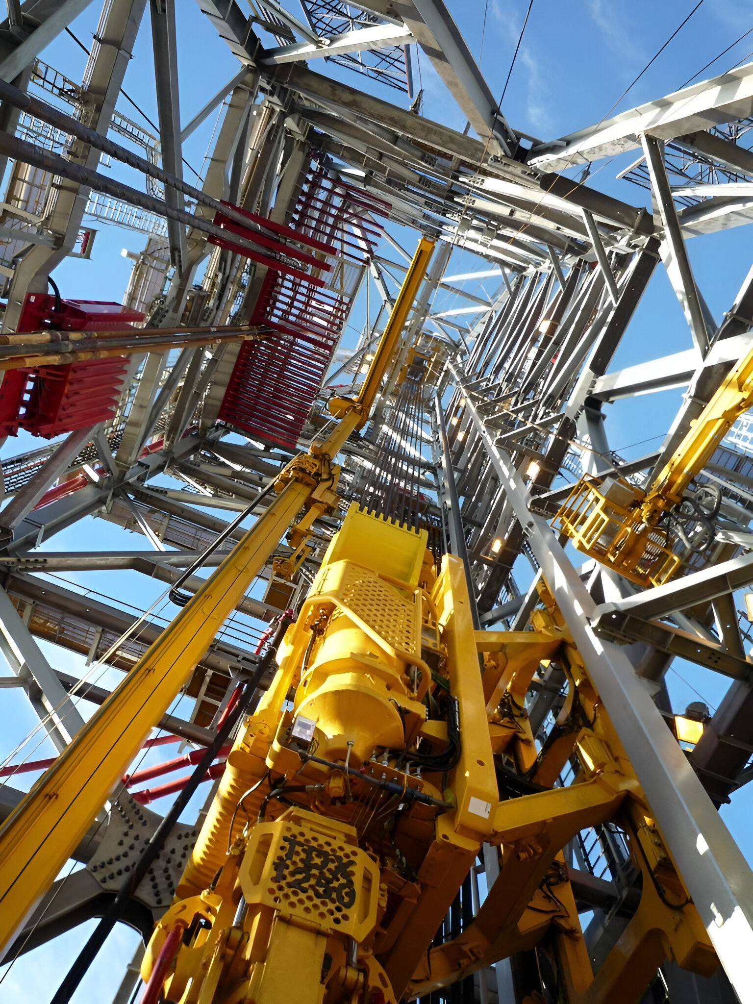 Optimización de Operaciones en Equipo de Torre